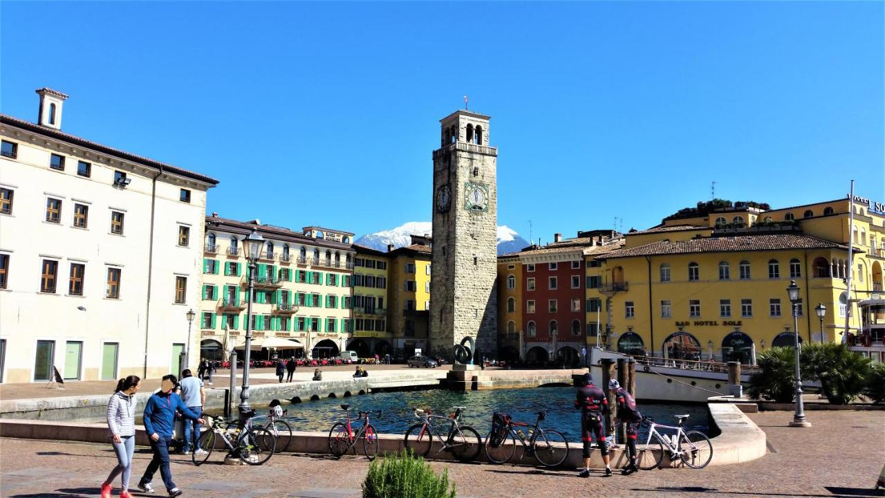 Loft Martini Apartment Riva del Garda Exterior foto